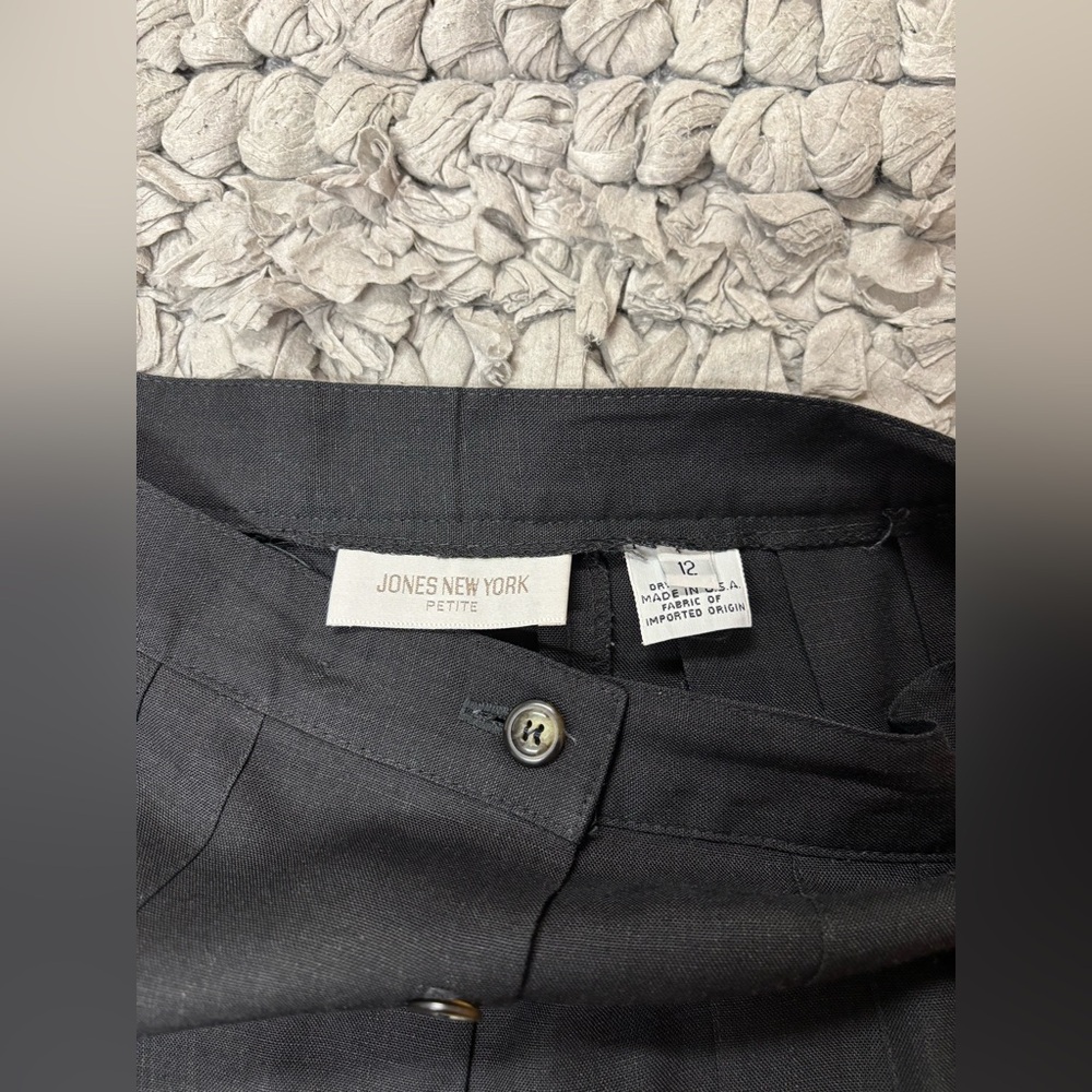 Elegant Vintage Jones of New York Black Pleated Skirt - Picture 2 of 5